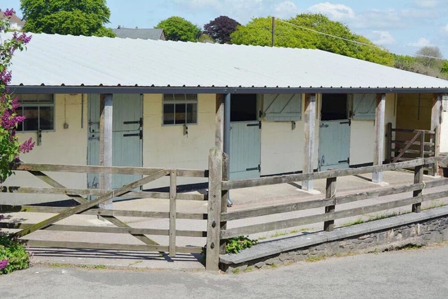 Pet-friendly spacious barn conversion in Exmoor National Park