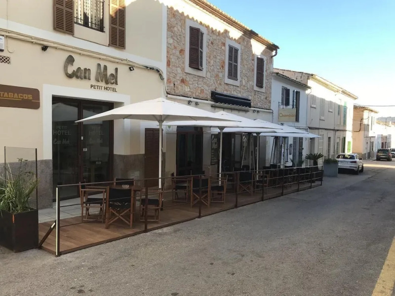 Petit Hotel C'an Mel