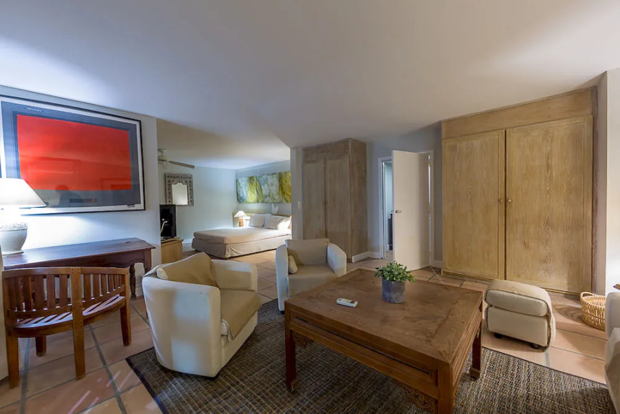 Caye Blanche Guest House
