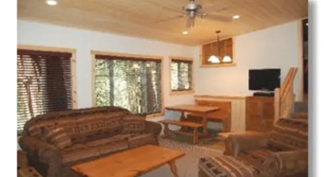 RedAwning Cabin #1L The Tree House