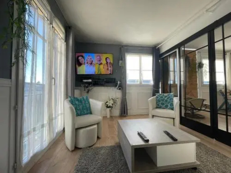 Myhomezen Chessy Flat