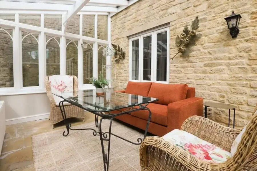 The Stow Secret Cottage - Breathtaking 5bdr Cottage With Parking + Garden