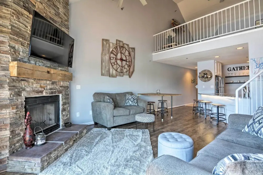 Deck, Pool & Views: Lake of the Ozarks Condo