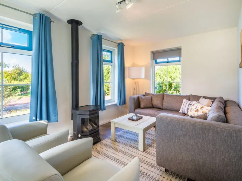 Traditional Villa With two Bathrooms on Texel Near the Sea