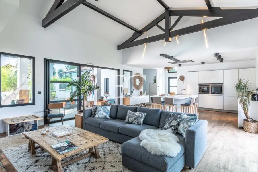 Easy Clés- Gorgeous 4 bedrooms villa with heated pool