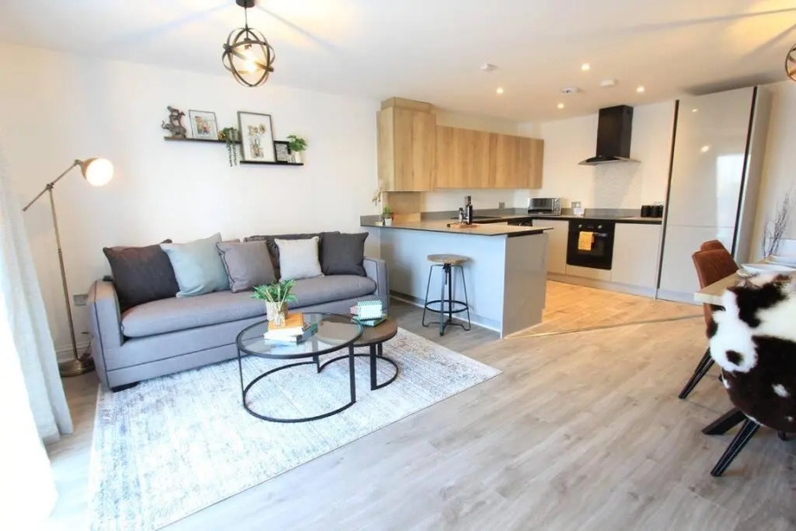 Cabot Mews Apartment 6