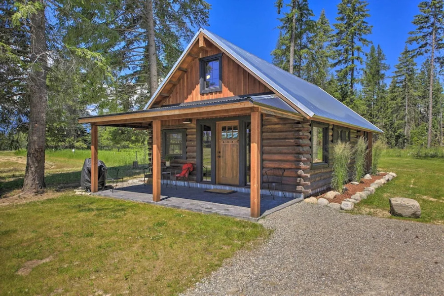 Serene Kootenai Cabin - 3 Mi to Dtwn & River!