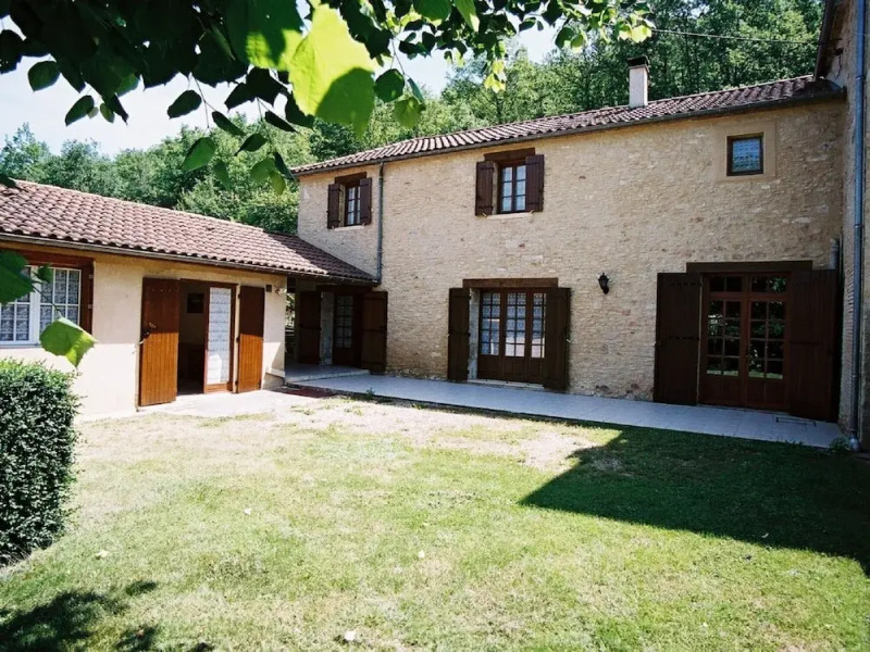 Chic Holiday Home in Siorac-en-perigord With