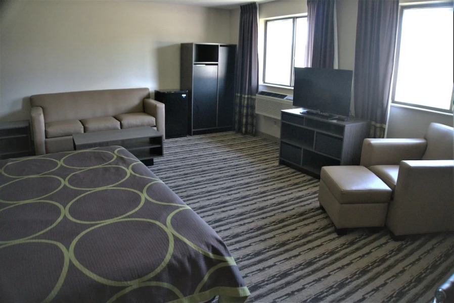 Super 8 Spirit Lake/Okoboji