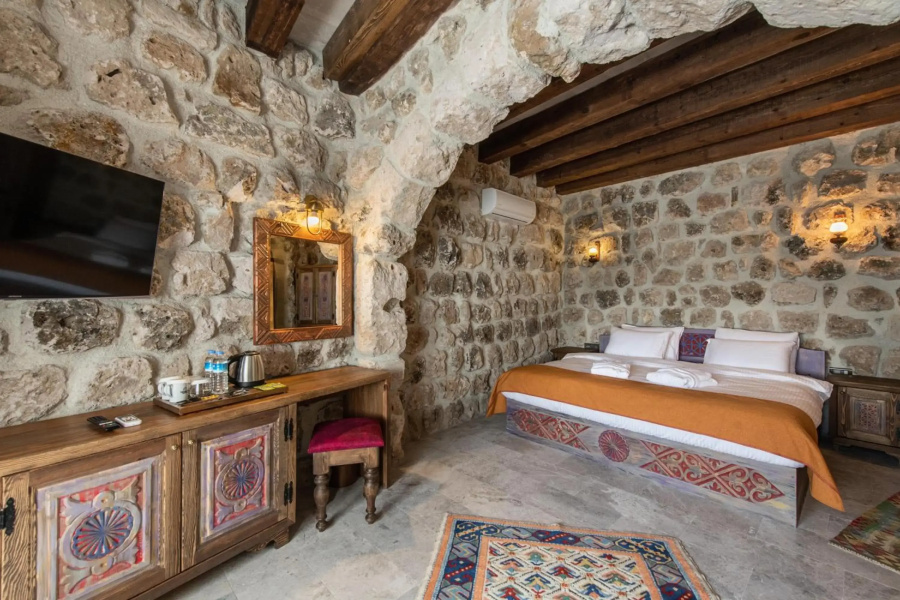 Foremanson Cave Hotel