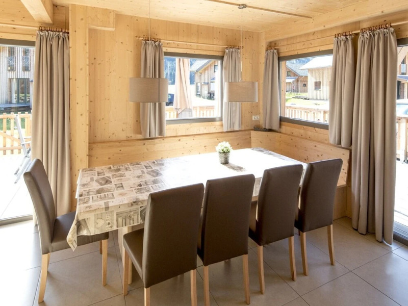 Lovely Chalet With Whirlpool