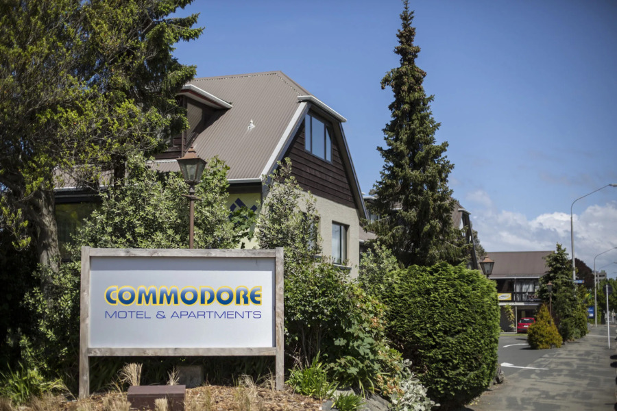 Commodore Motels