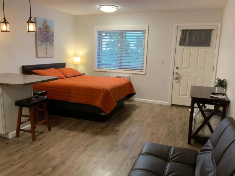 Rockerville Lodge & Cabins