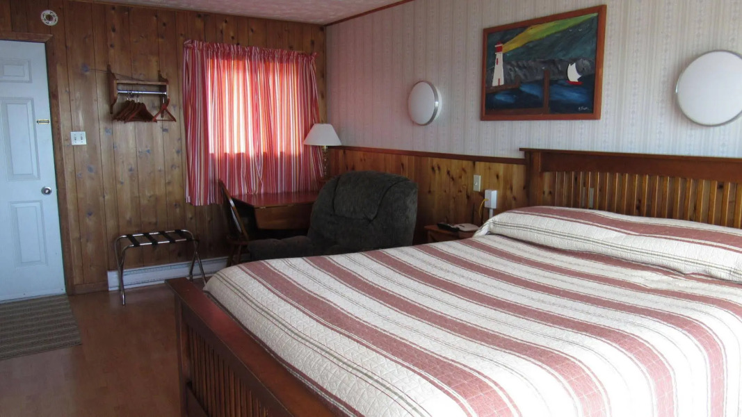 Clipper Shipp Beach Motel
