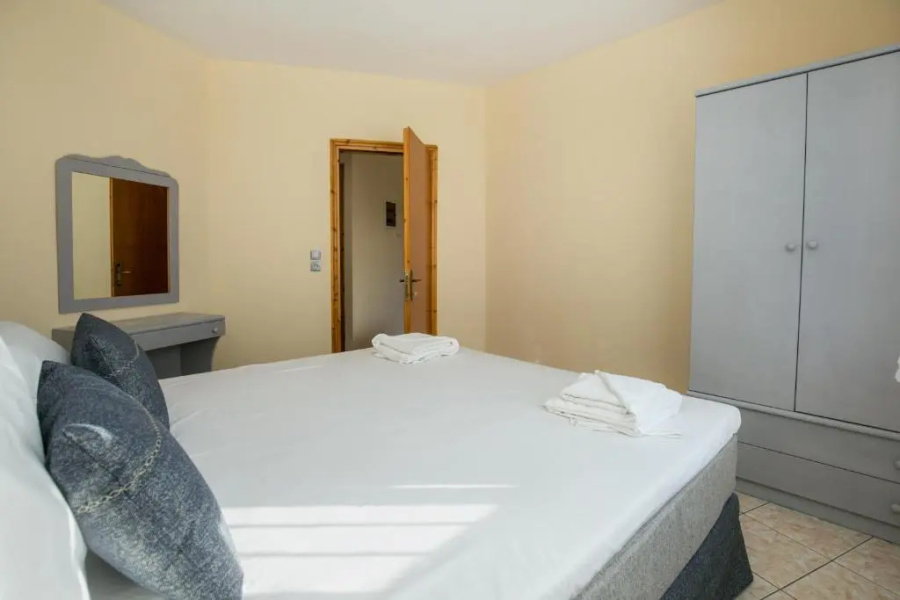 Lina Apartments