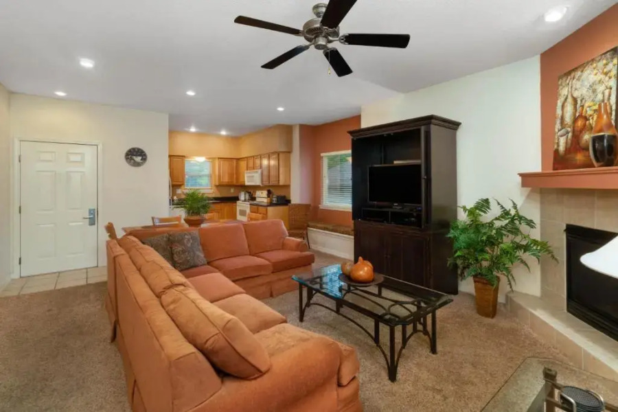 Ramada by Wyndham Hot Springs Village