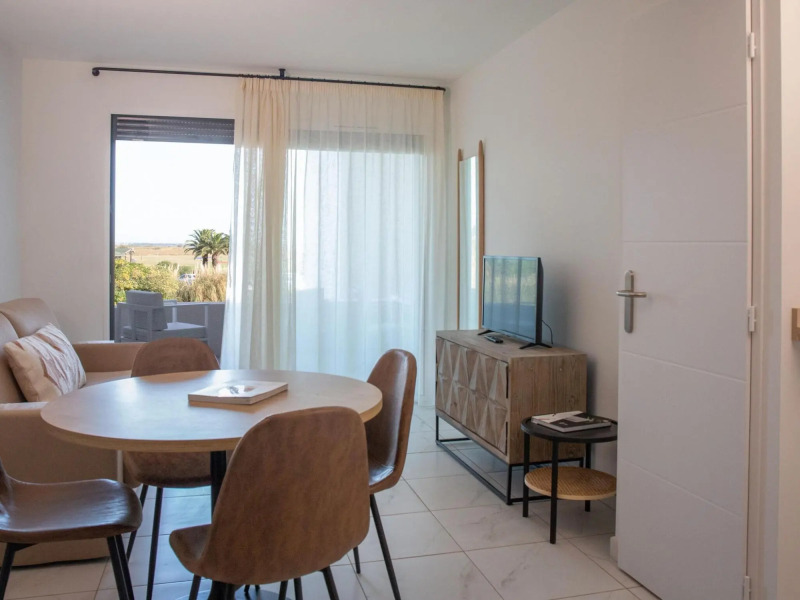 Apartment overlooking golf course, Horizon Golf Residence, St Cyprien