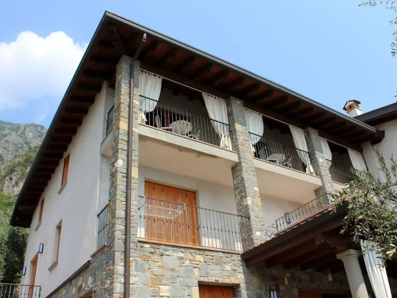 Apartment by Lake Iseo With Stunning Views