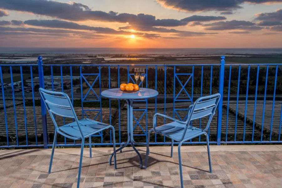 Yama Wine Spa And Suites