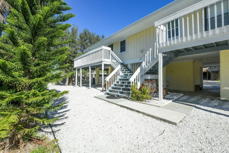 Seashell Chateau by Beachside Management