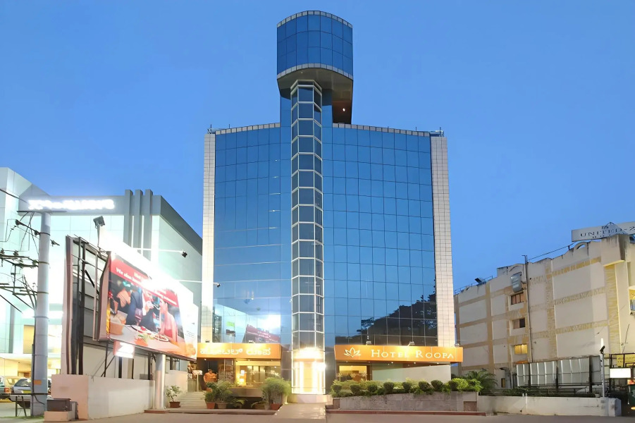 Hotel Roopa