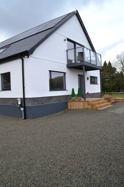 Gerycastell Luxury Holiday Apartment with Stunning Views & EV Station Point