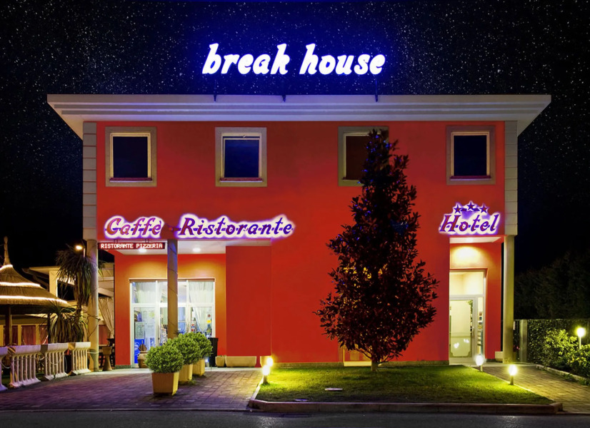 Отель Break House