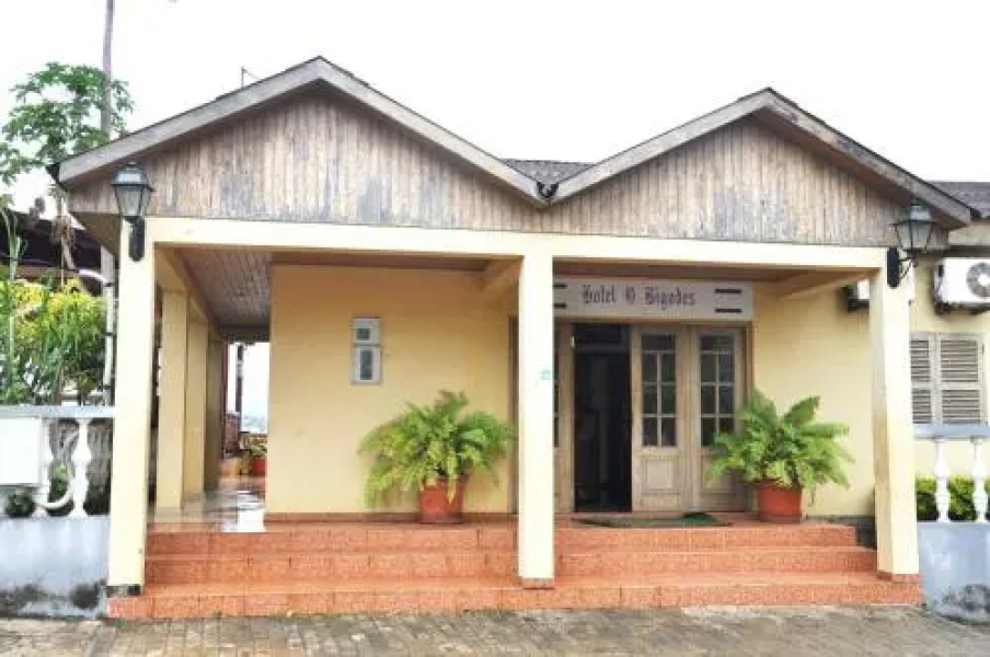 Hotel o Bigodes