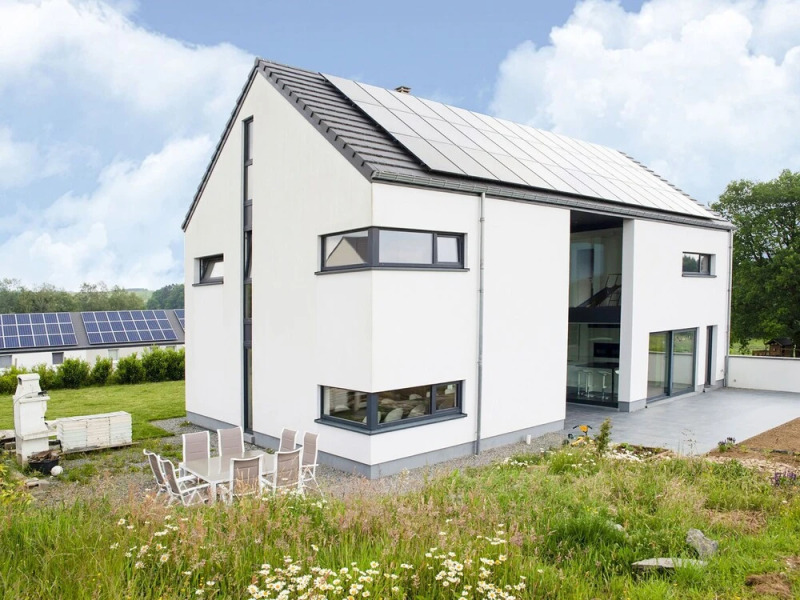 Plush Villa in Léglise near Forest