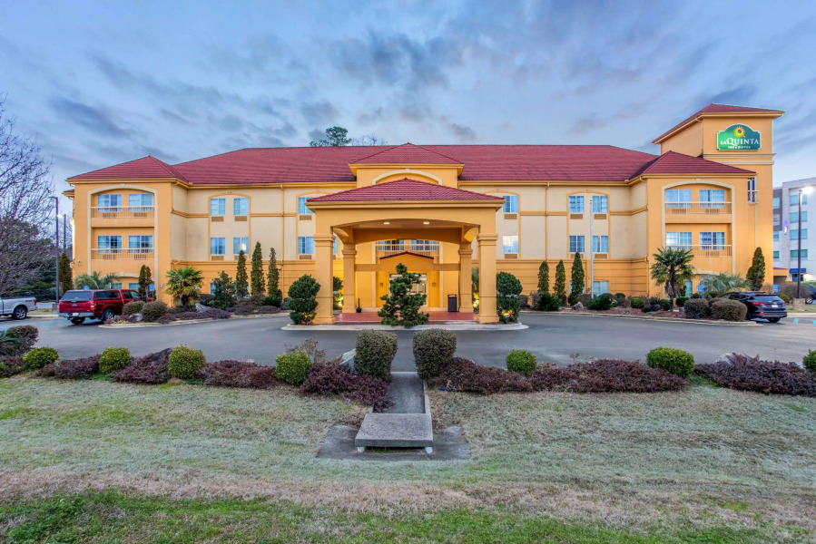 La Quinta Inn & Suites by Wyndham Fultondale Birmingham N