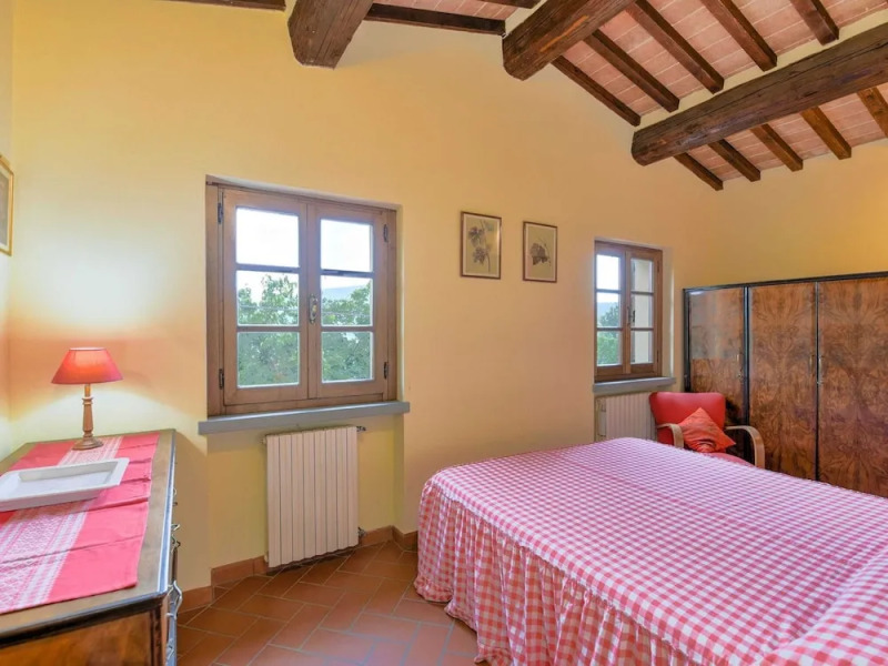 Scenic Stay in Restored Retreat