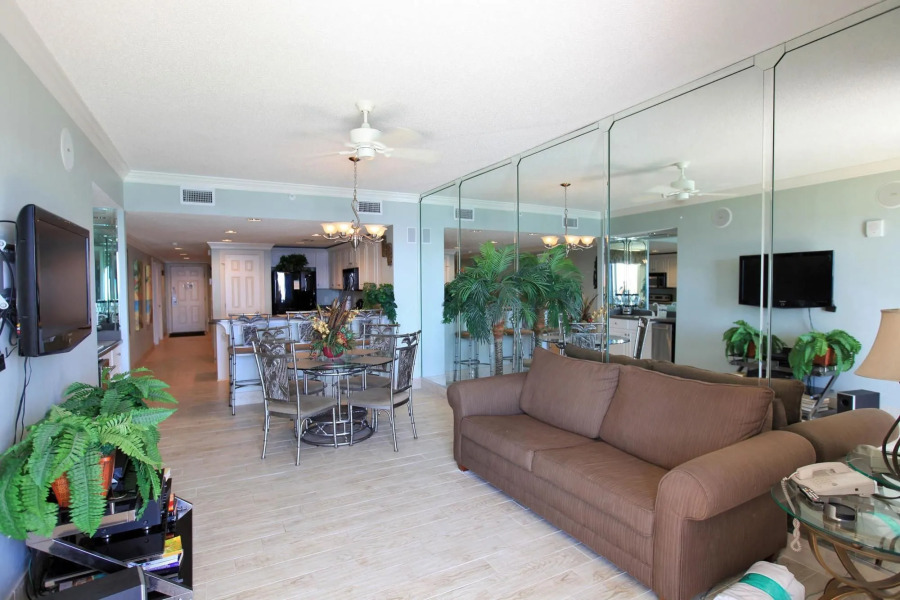 Majestic Beach Resort by Panhandle Getaways