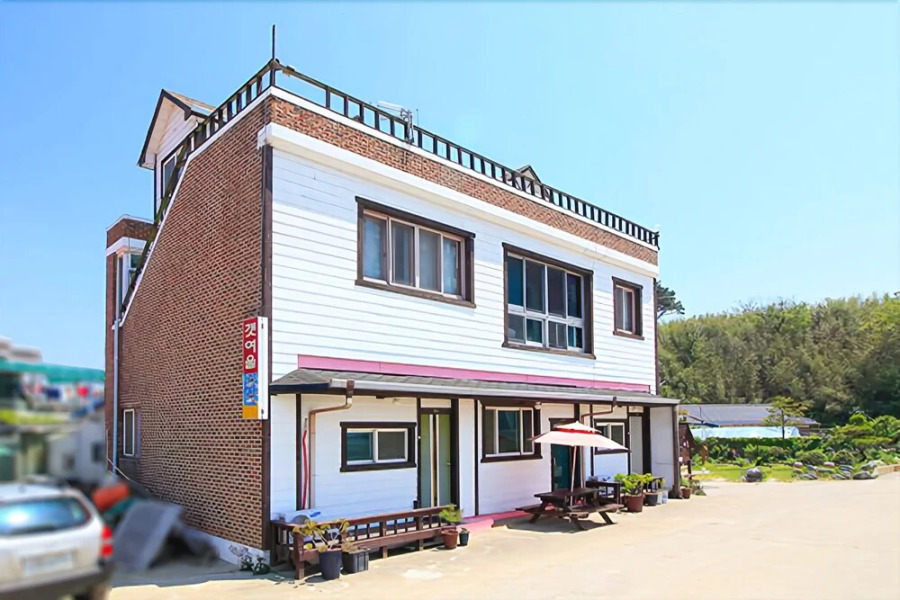 Taean Gat Ford Pension
