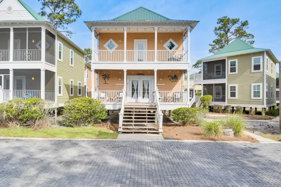 Family-friendly Pensacola Home < 1 Mi to Beach!