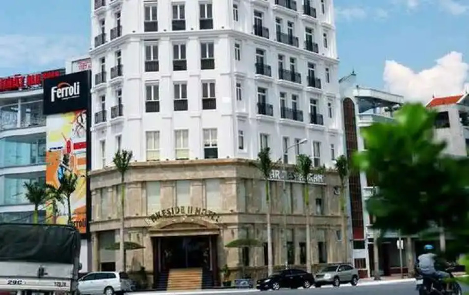 Lakeside 2 Hotel Nam Dinh