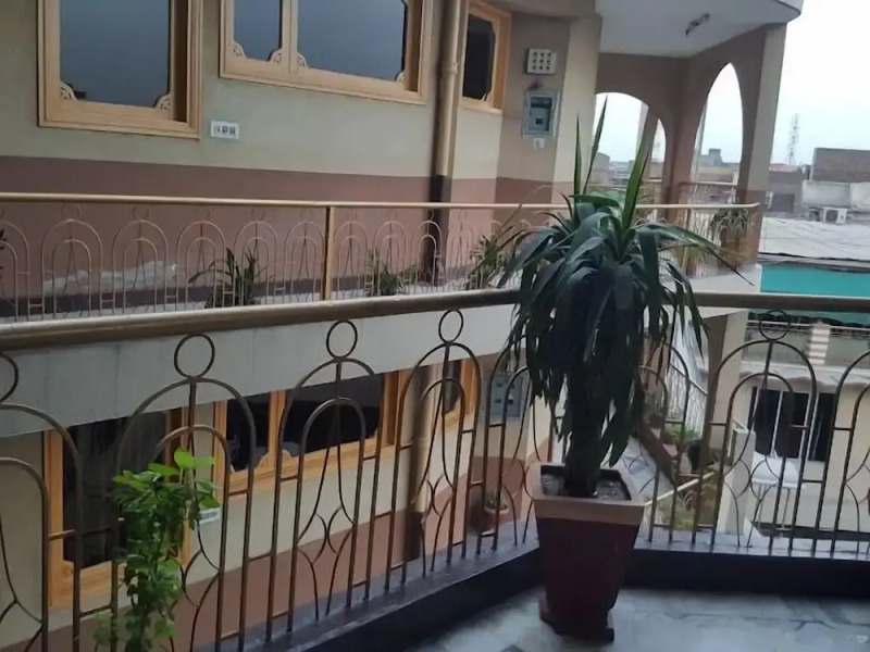 Hotel Spogmay & Kehkeshan Restaurent