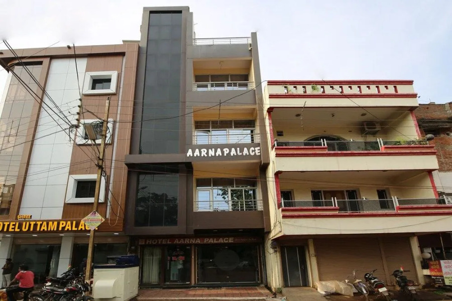 OYO 48533 Hotel Aarna Palace