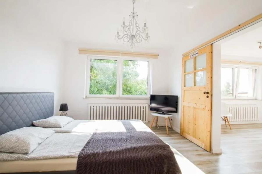 Pokoje Noclegi OrzecH