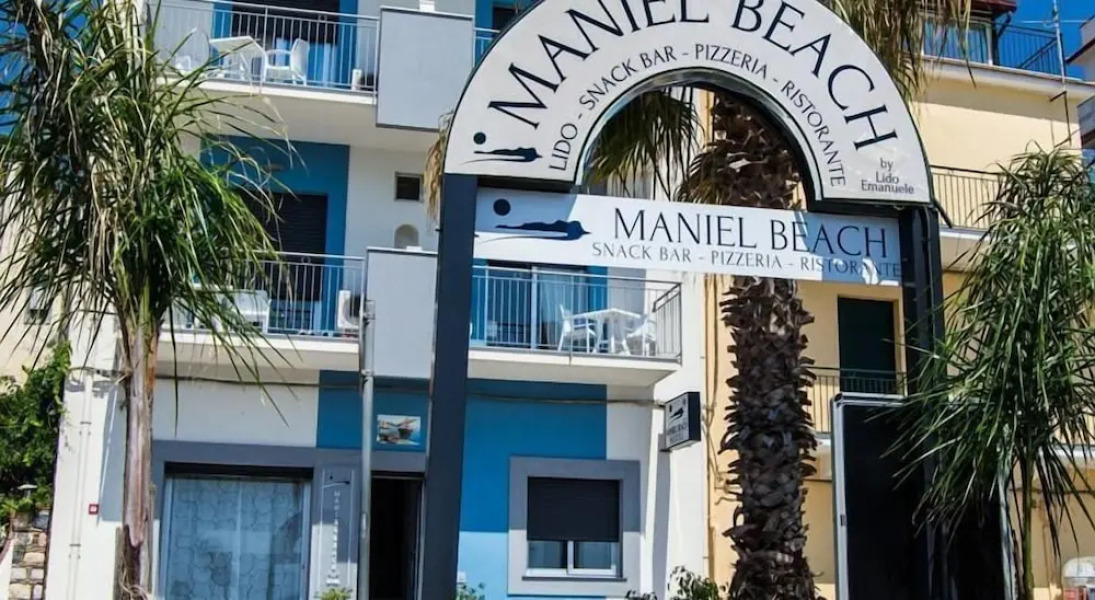 Maniel Beach Hotel
