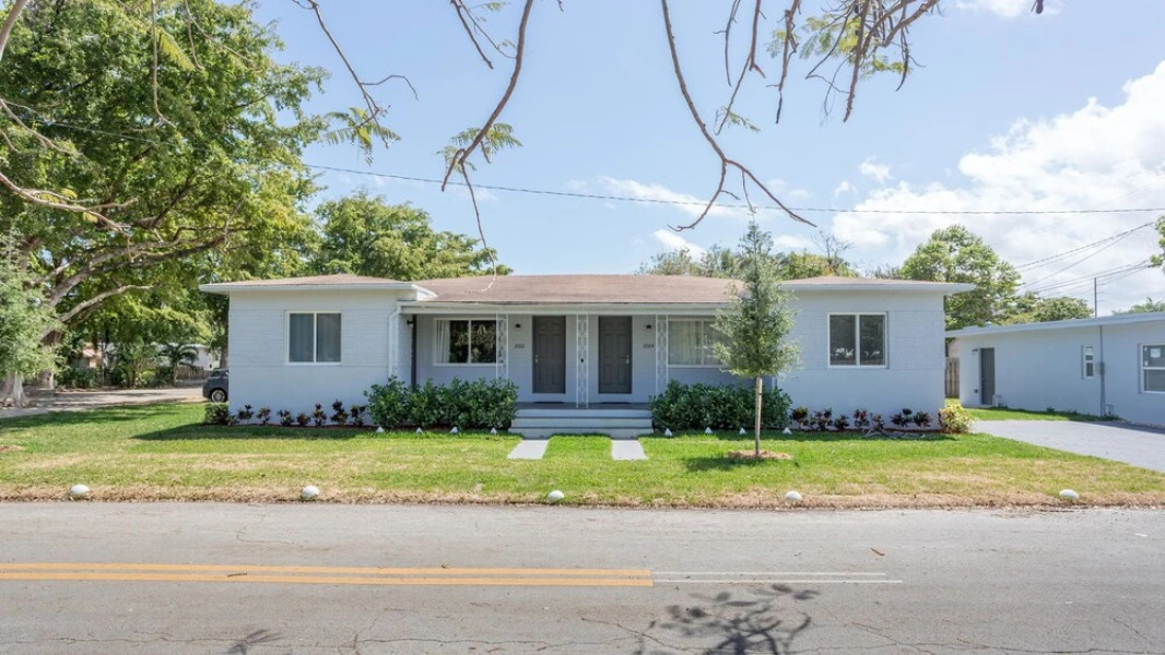 Cozy and Modern 2B-2B Home