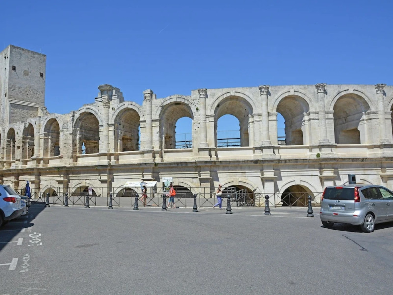 Beautiful Villa in Flaux With Swimming Pool