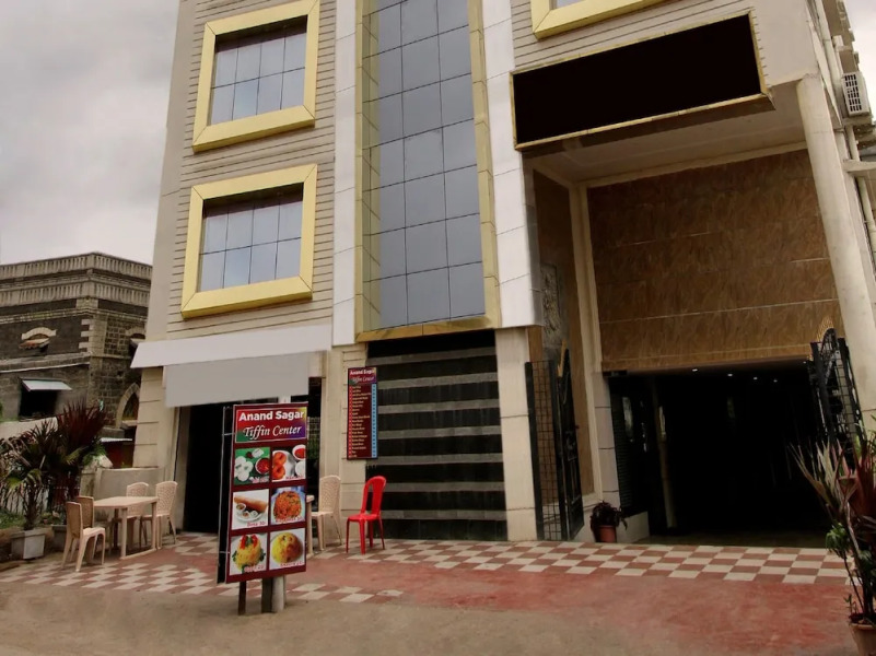 OYO 30475 Sangam Residency