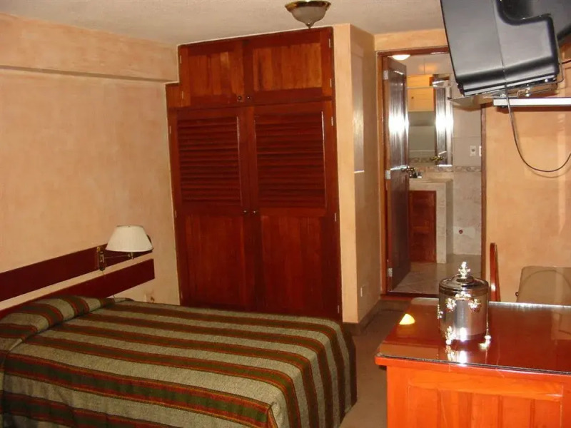 Royal Inn & Casino Hotel