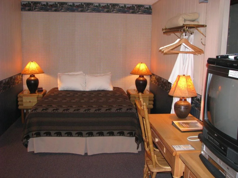 Morrison's Rogue River Lodge