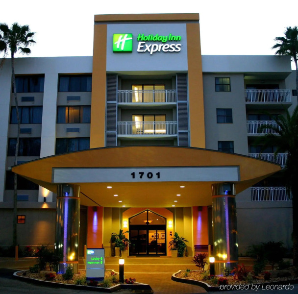 Holiday Inn Express Hotel & Suites Ft. Lauderdale-Plantation by IHG