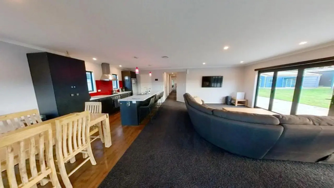 Full Holiday Home To Yourself, Up To 21 Guests