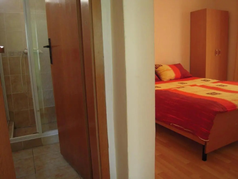 Lile Pestani Accommodation