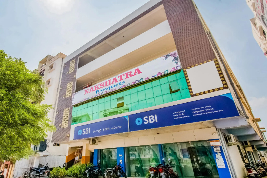 OYO 65421 Nakshatra Suites And Function Hall