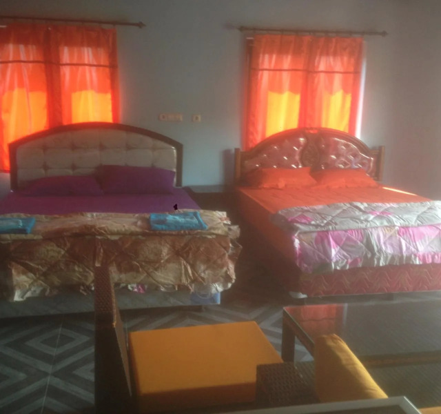 Lakey Peak Hotel Tomo