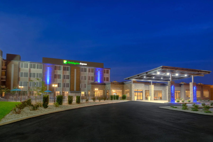 Holiday Inn Express Louisville Airport Expo Center by IHG